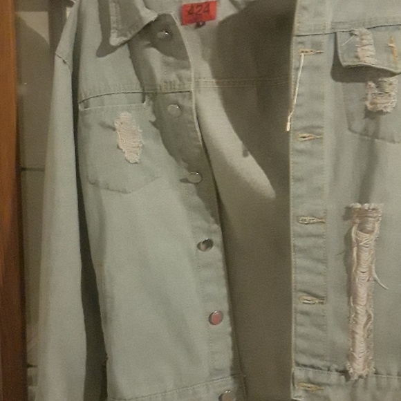 Jean jacket size medium - Picture 3 of 4